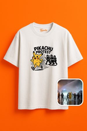 Pikachu Kostümlü Protestocu T-Shirt Unisex Oversize T-Shirt